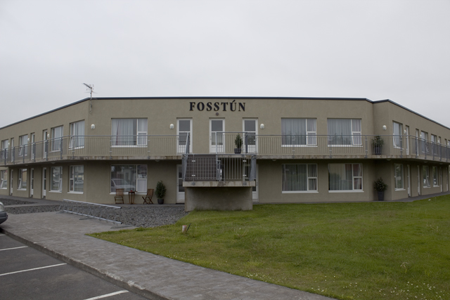 2011-07-07_19-22-23 island.jpg - Die architektonische Kostbarkeit Hotel Fosstun in Sellfoss